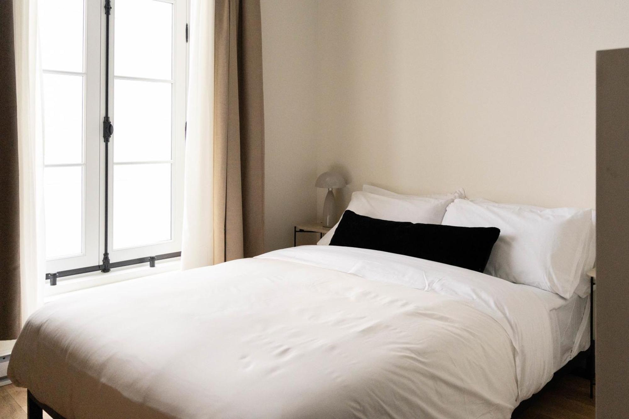 Maison Place Jacques-Cartier By Luxury In Transit Montreal Exterior photo